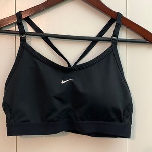 SWEAT or Brunch ;) in this Nike sports bra with peekaboo mesh.